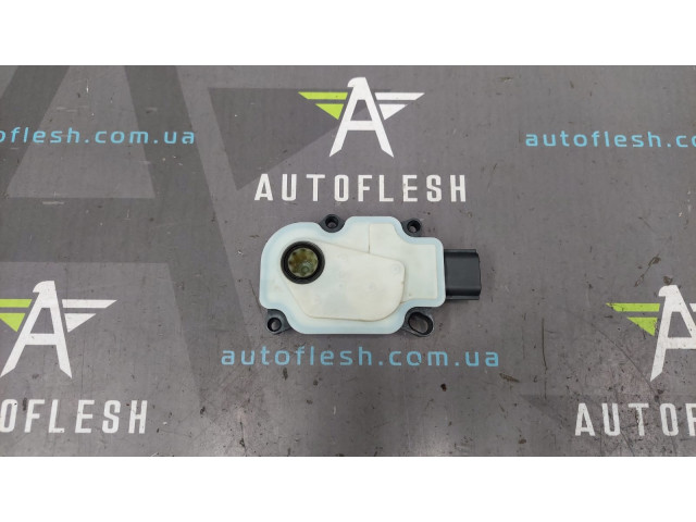 Актуатор жалюзі/ привыд дефлектора A24041153212, 110949107 Nissan Renault бу